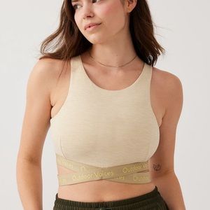 NWT move free OV crop top
